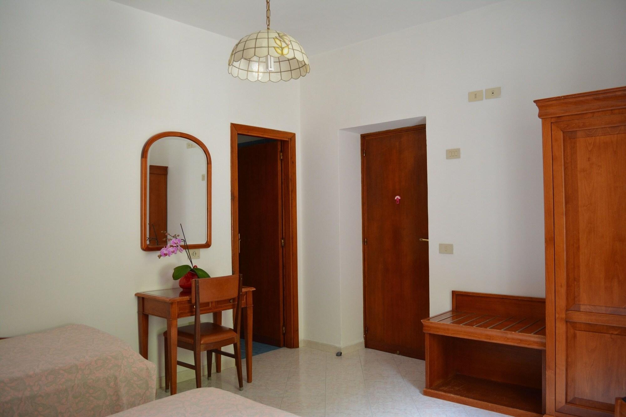 Maronti Hotel Barano dʼIschia