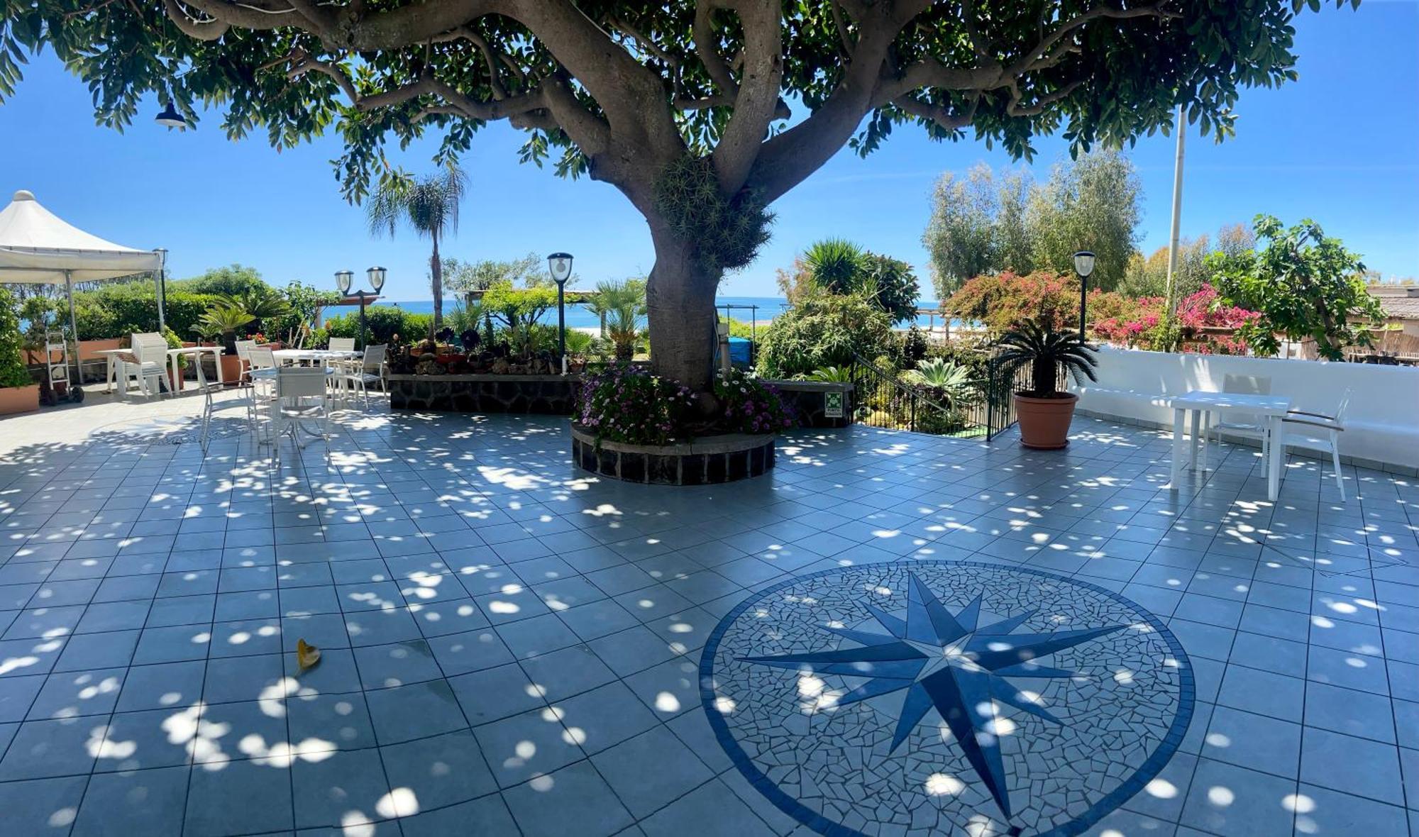 Hotel Maronti Barano dʼIschia