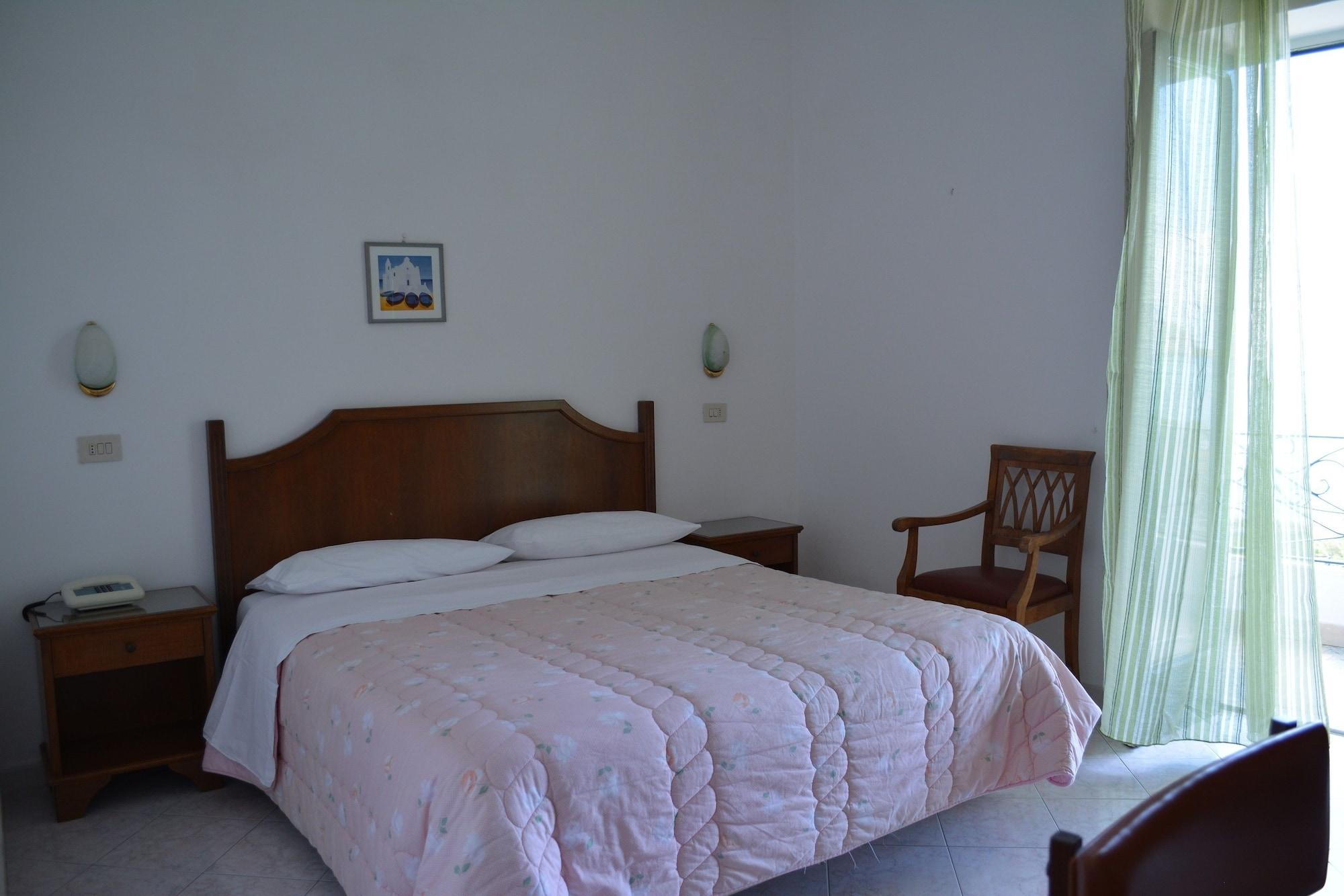 Hotel Maronti Barano dʼIschia