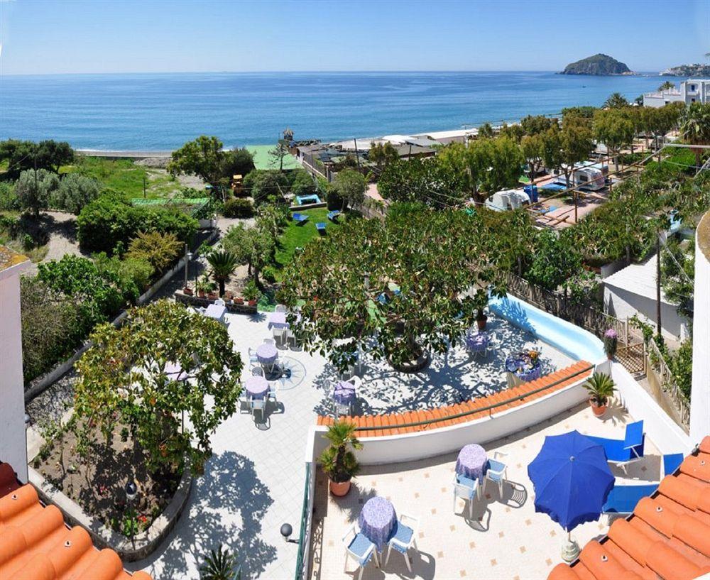 Maronti Hotel 3*