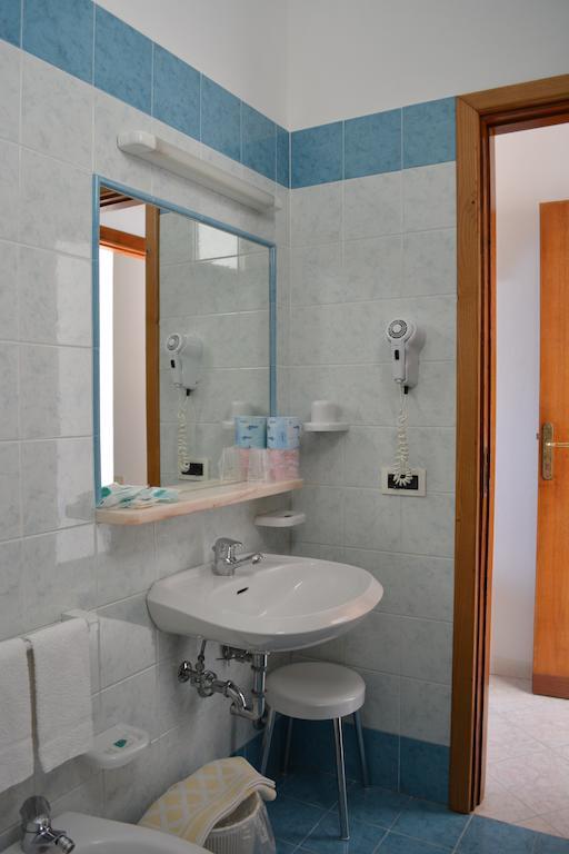 Maronti Hotel 3*