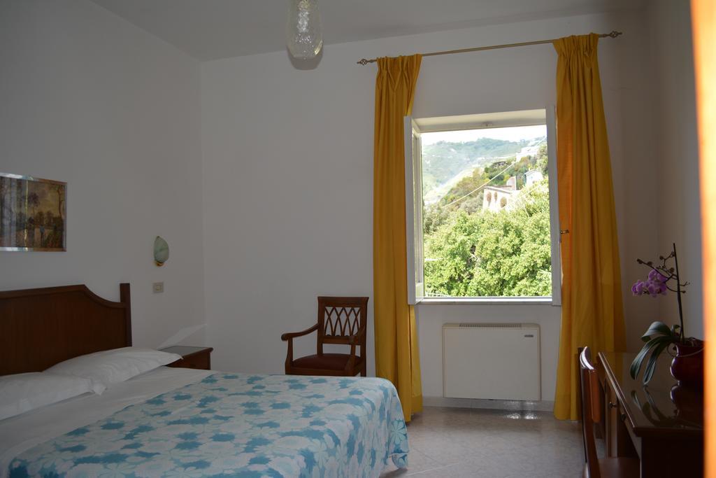 Maronti Hotel